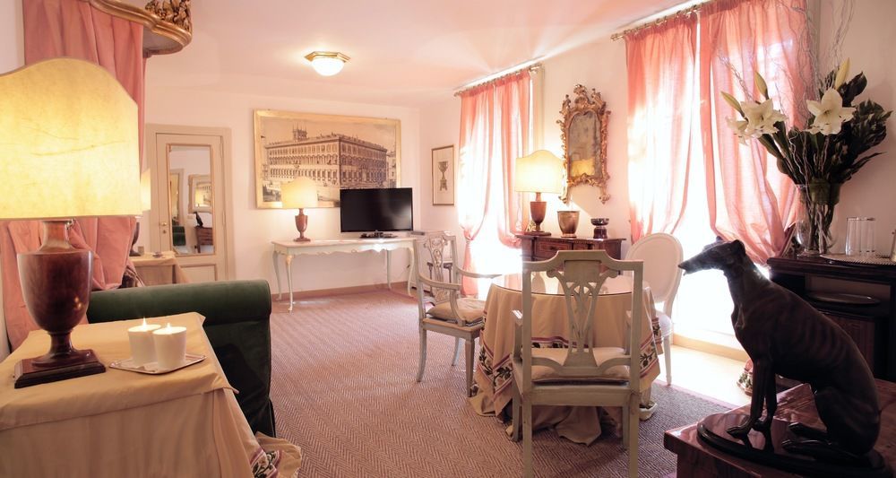 רומא Residenza Ruspoli Bonaparte מראה חיצוני תמונה