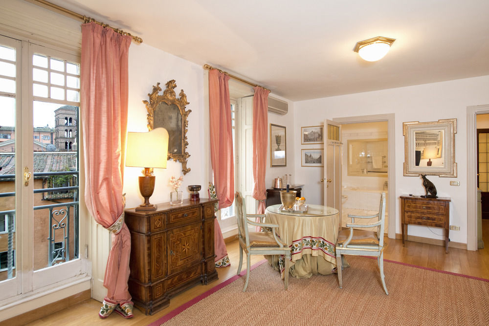 רומא Residenza Ruspoli Bonaparte מראה חיצוני תמונה